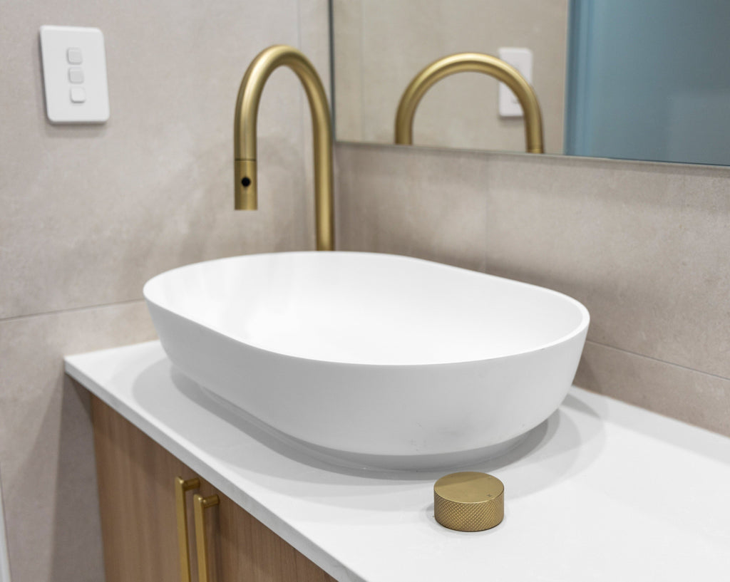 Pull Out Bench Mounted Basin Mixer